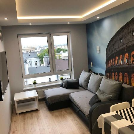Klimatyzowany Apartament Roma Z Garazem Podziemnym Кельце Экстерьер фото