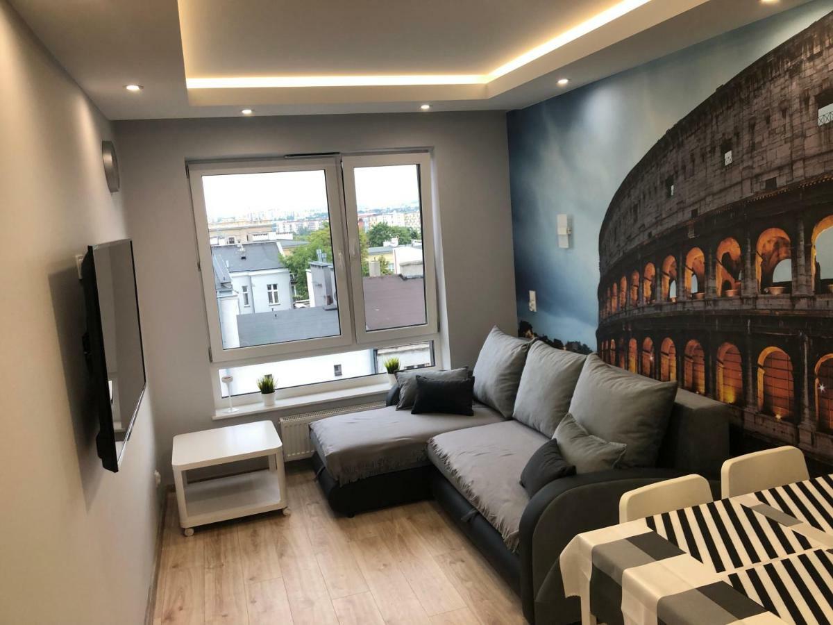 Klimatyzowany Apartament Roma Z Garazem Podziemnym Кельце Экстерьер фото