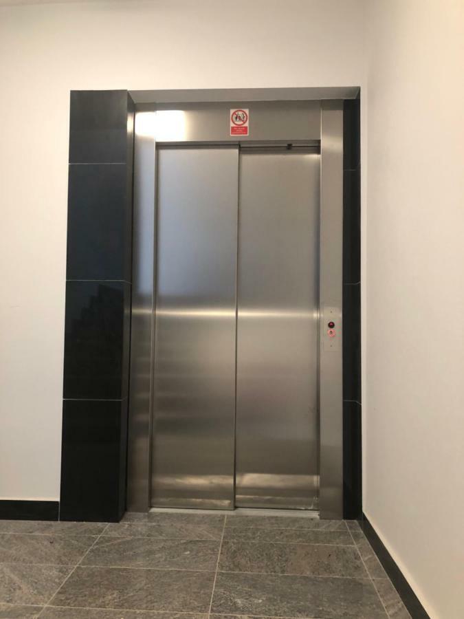 Klimatyzowany Apartament Roma Z Garazem Podziemnym Кельце Экстерьер фото