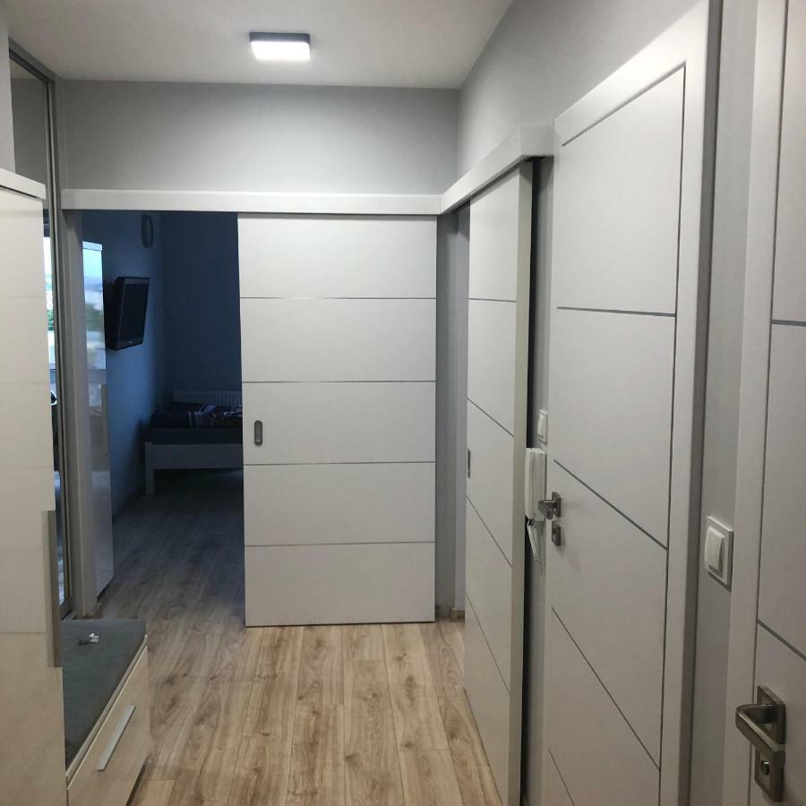 Klimatyzowany Apartament Roma Z Garazem Podziemnym Кельце Экстерьер фото