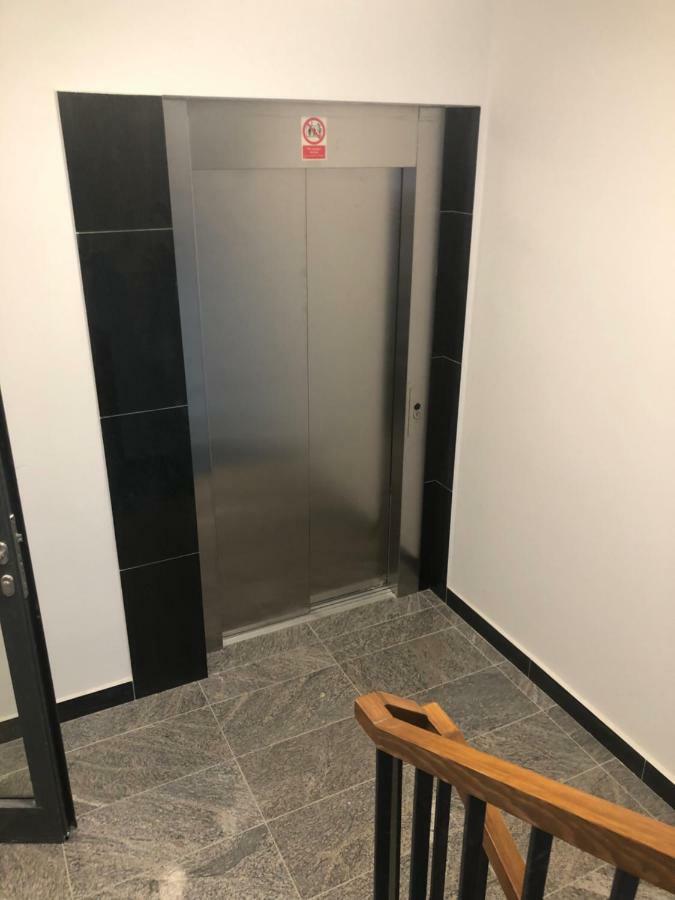 Klimatyzowany Apartament Roma Z Garazem Podziemnym Кельце Экстерьер фото